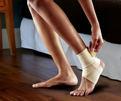 FUTURO&trade; Enkelbandage, S 47874